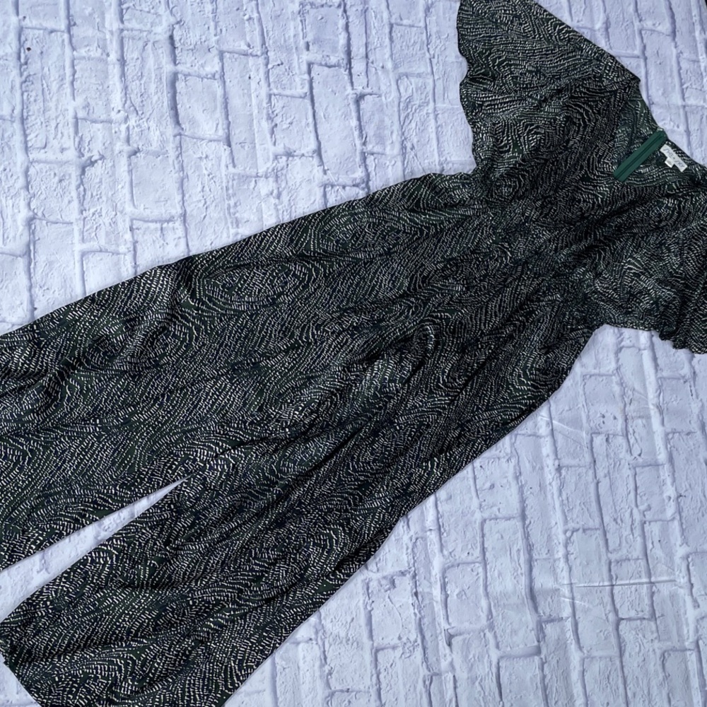 Chic Green Patterned Romper - image 2